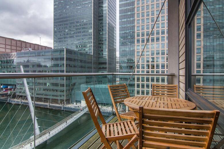 Canary Wharf - Corporate River View Apartments