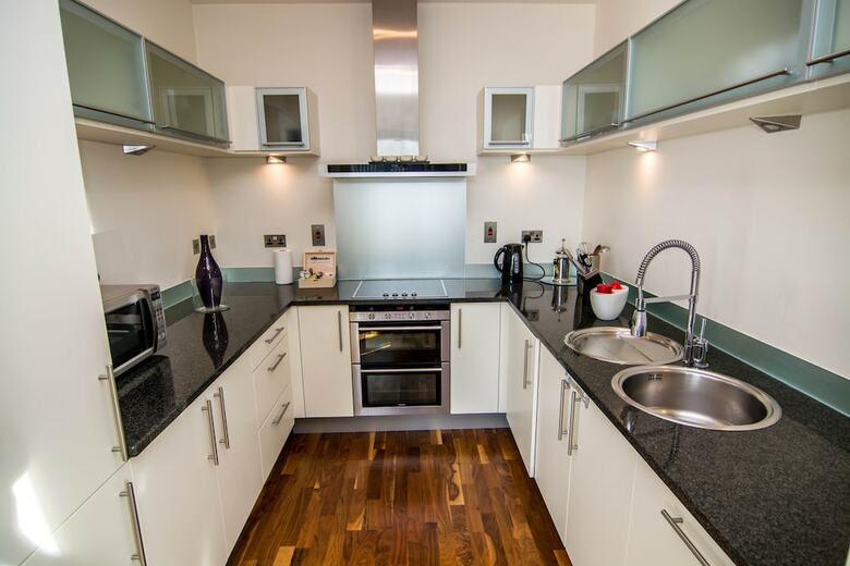Canary Wharf - Corporate River View Apartments