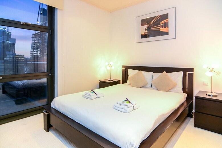 Canary Wharf - Corporate River View Apartments