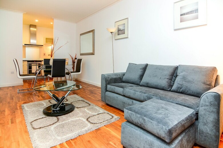 Canary Wharf - Corporate River View Apartments