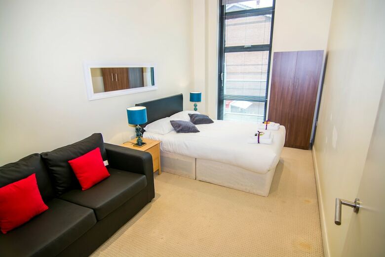 Canary Wharf - Corporate River View Apartments