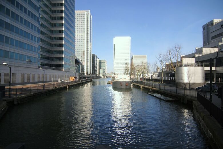 Canary Wharf - Corporate River View Apartments