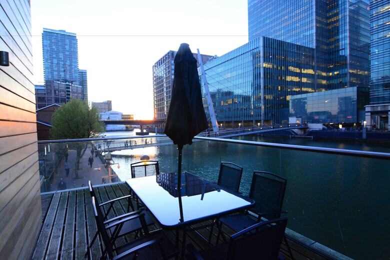 Canary Wharf - Corporate River View Apartments
