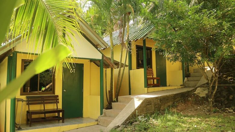 Hotel Island Lodge