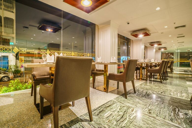 New Season Square Hotel