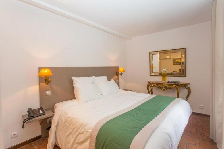 Hotel H�tel Au Charme Rabelaisien