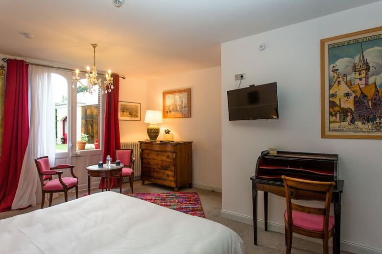 Hotel H�tel Au Charme Rabelaisien