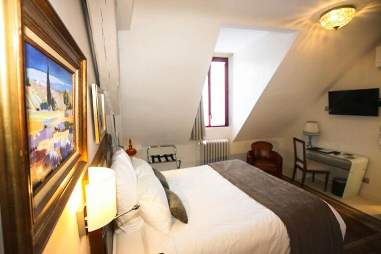 Hotel H�tel Au Charme Rabelaisien
