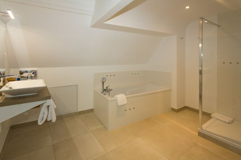 Hotel H�tel Au Charme Rabelaisien
