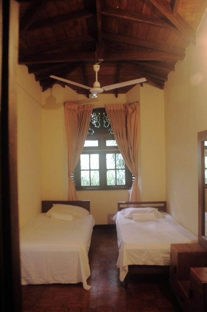 Hotel Tree Breeze Inn