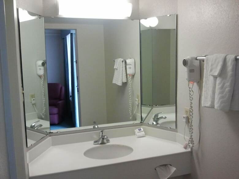 Hotel Good Gracious Inn