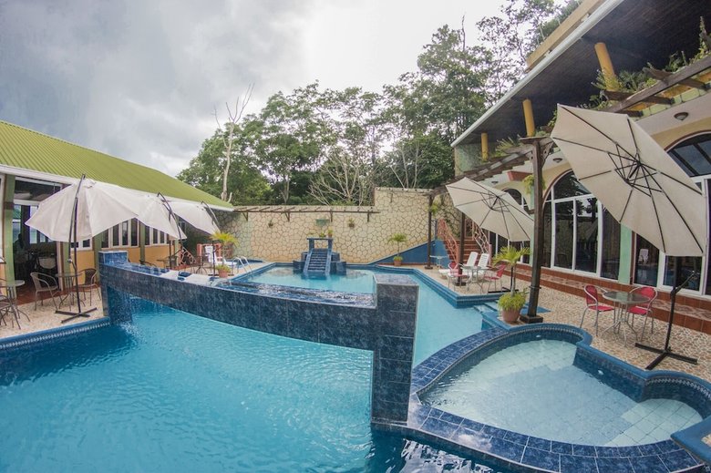 Hotel La Ribiera Del Lago Peten Itza
