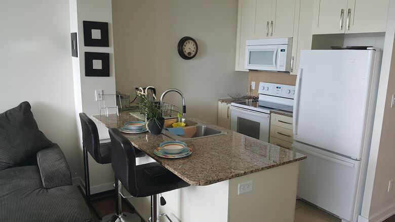 Custom-made Luxury Suite-by Elite Suites