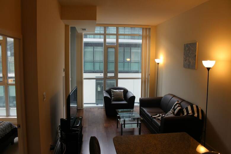 Custom-made Luxury Suite-by Elite Suites