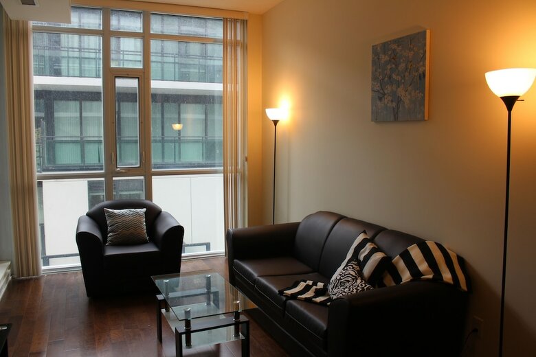 Custom-made Luxury Suite-by Elite Suites