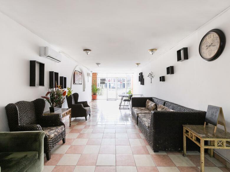 Hotel Capital O Zona Dorada Inn