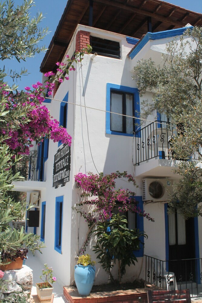 Lizo Hotel