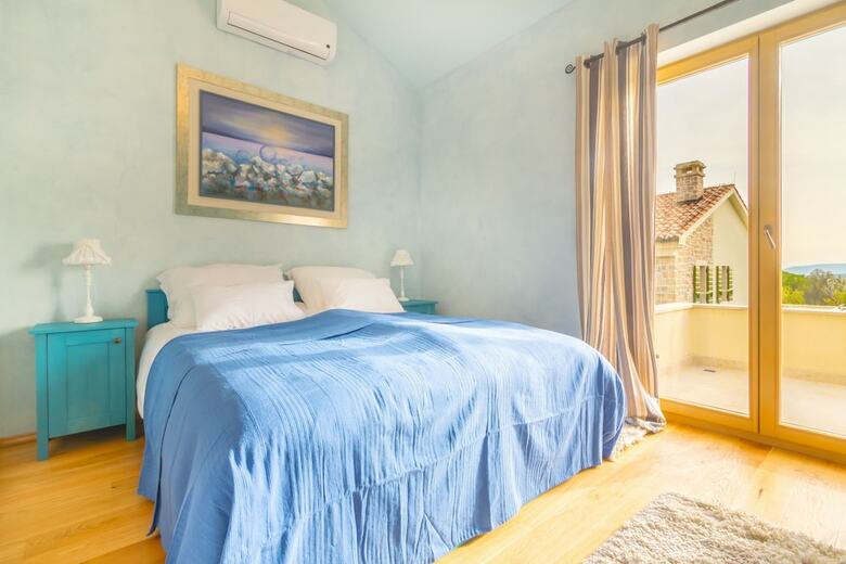 Luxury Villas Kras Ladies