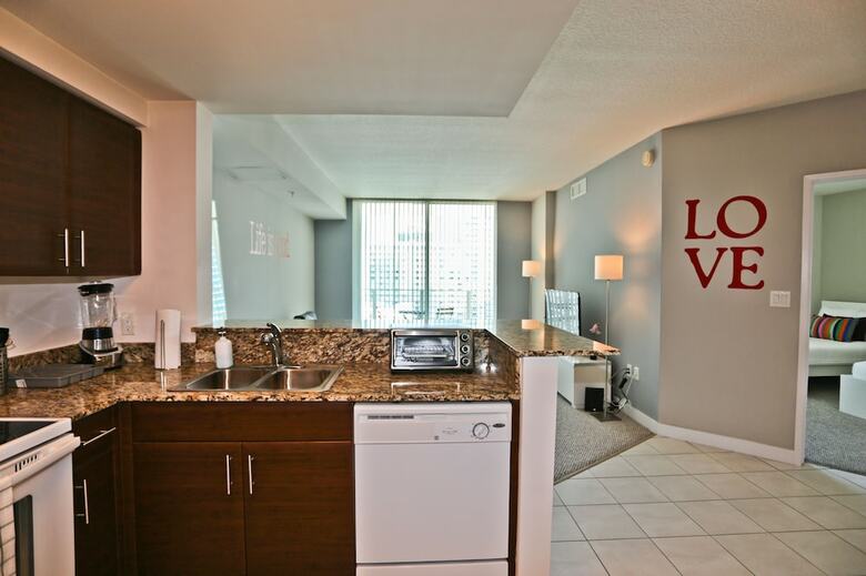Nuovo Miami Apartments At Brickell - Downtown