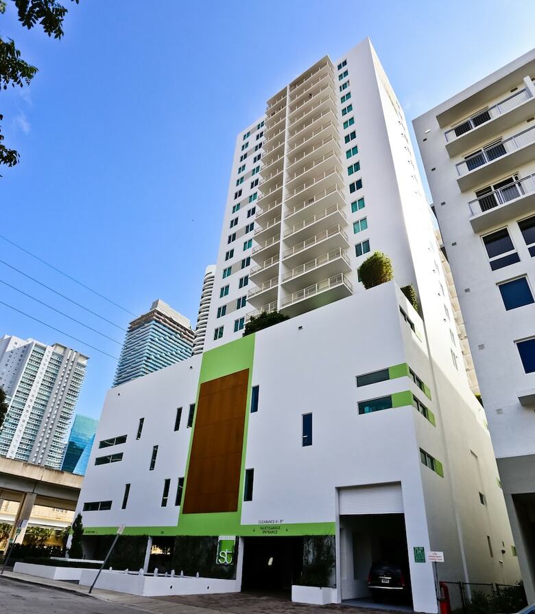 Nuovo Miami Apartments At Brickell - Downtown
