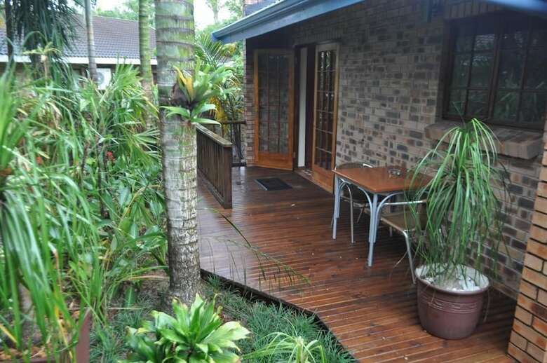 Hotel Rhino Coast Guest House