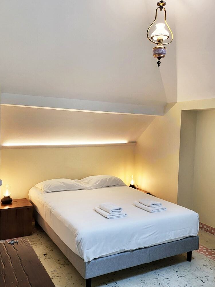 Hostal Sant Jordi Hostel Lisbon