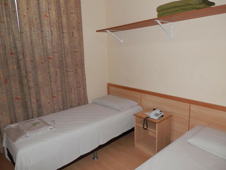 Hotel Oyo Girassol Carioca