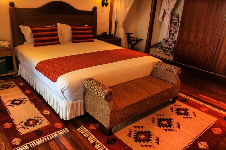 Posada Mweya Safari Lodge