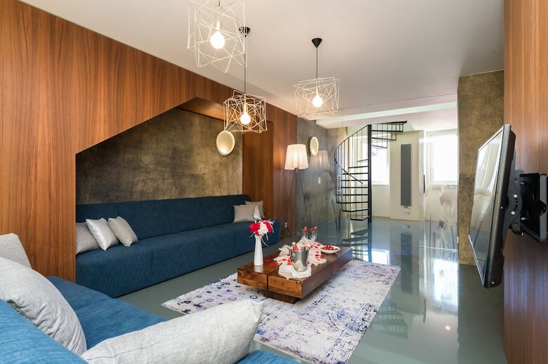 Empirent Mucha Apartments