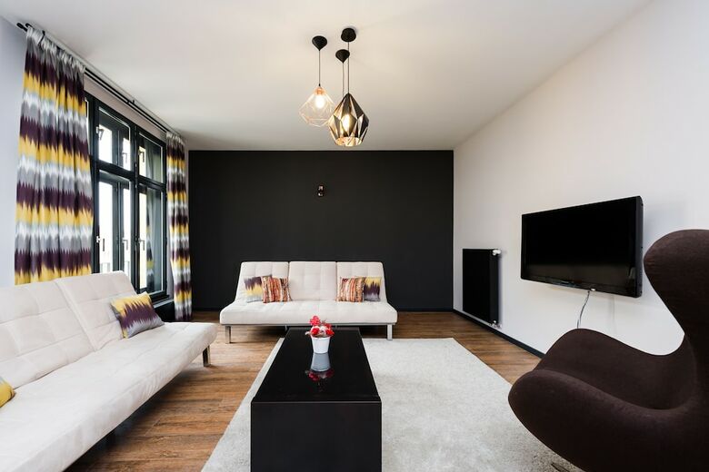 Empirent Mucha Apartments