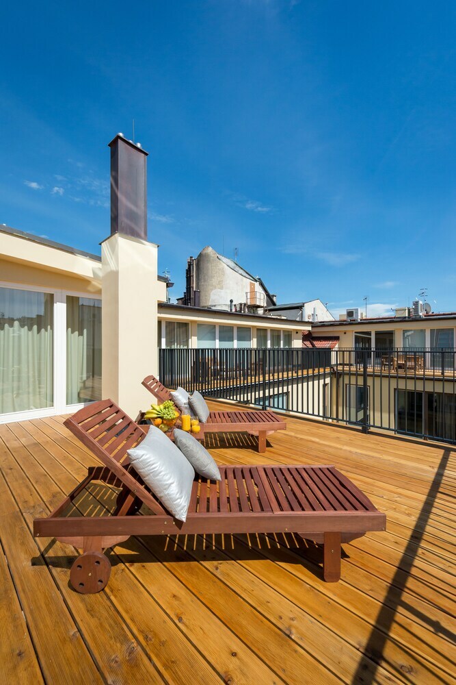 Empirent Mucha Apartments