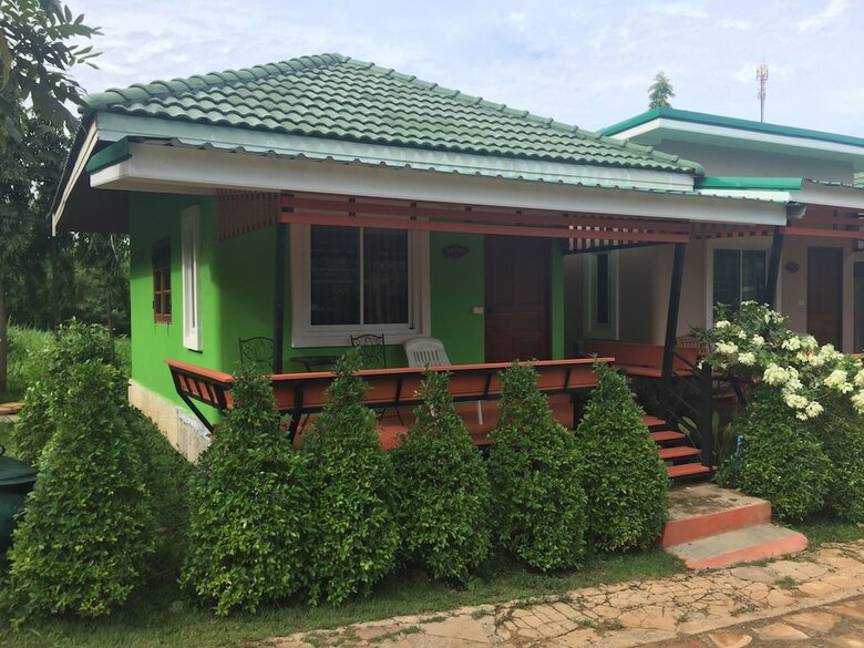Hotel Baan Ing Khao Resort