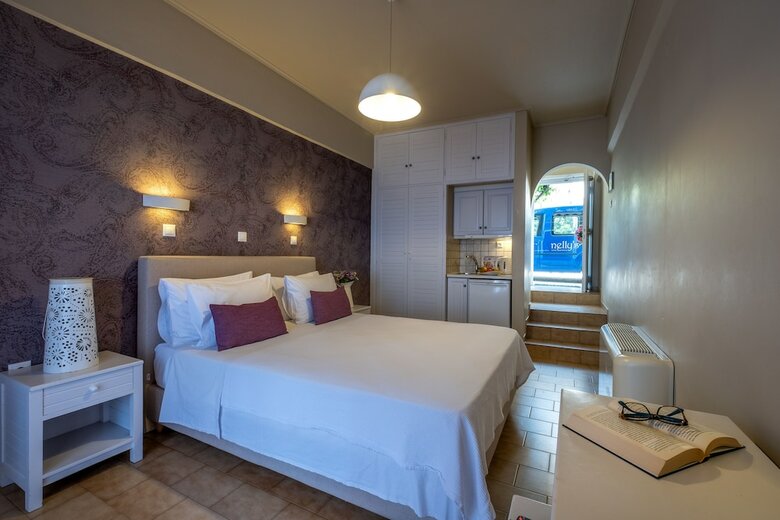 Aparthotel Nelly's Apartments