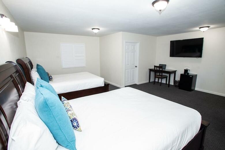 Magnolia Tree Hotel