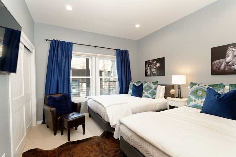 Durant Condominiums By Frias