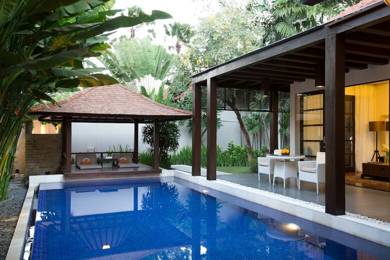 Villa Alaya Dedaun Kuta
