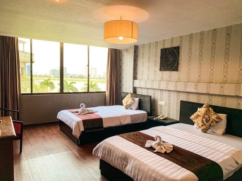River Star Hotel