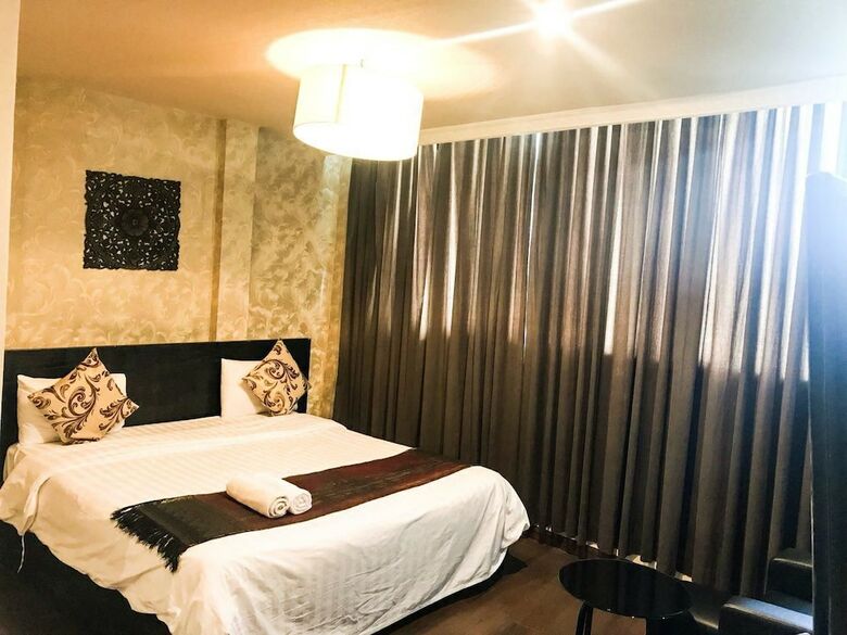 River Star Hotel