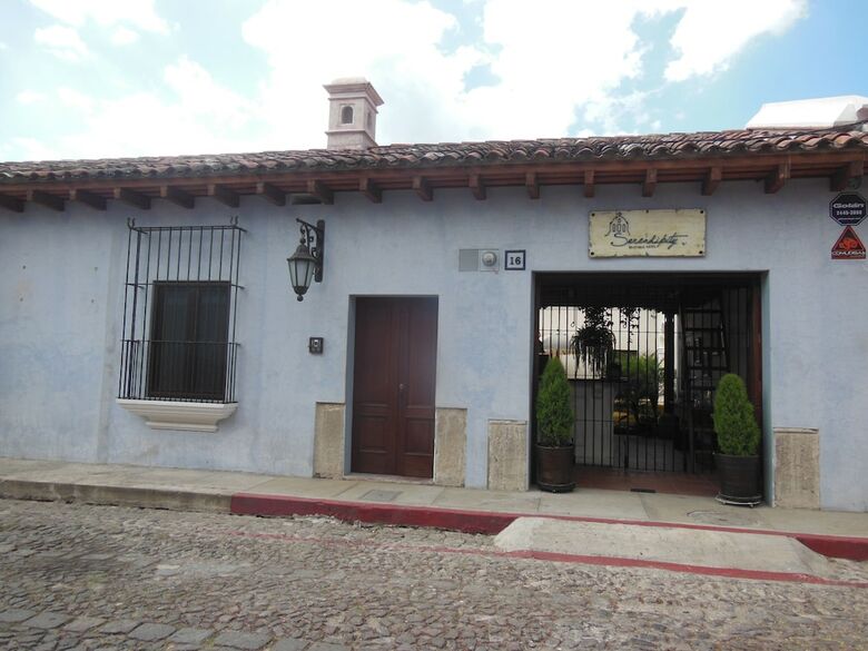 Bed & Breakfast Serendipity Boutique Hotel