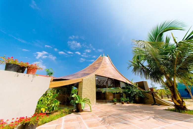 Hotel Bao Ninh Beach Resort