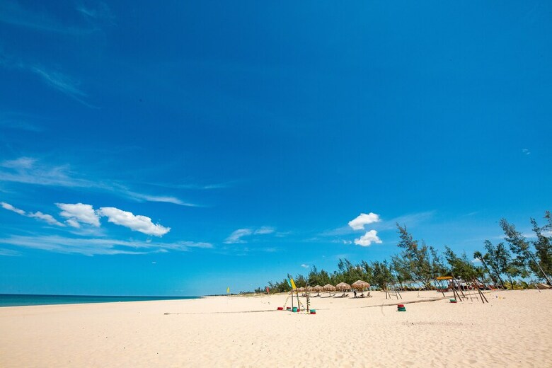 Hotel Bao Ninh Beach Resort