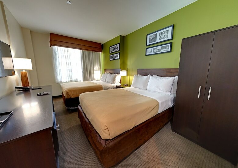 Hillside Hotel