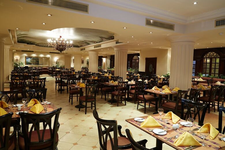 Hotel Pyramisa Downtown Residence