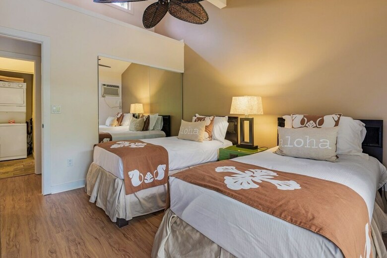 Aina Nalu Condo C208 - 2 Br Condo