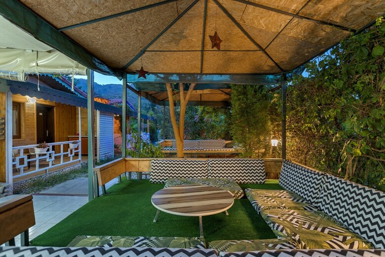Pension Flora Garden Pansiyon