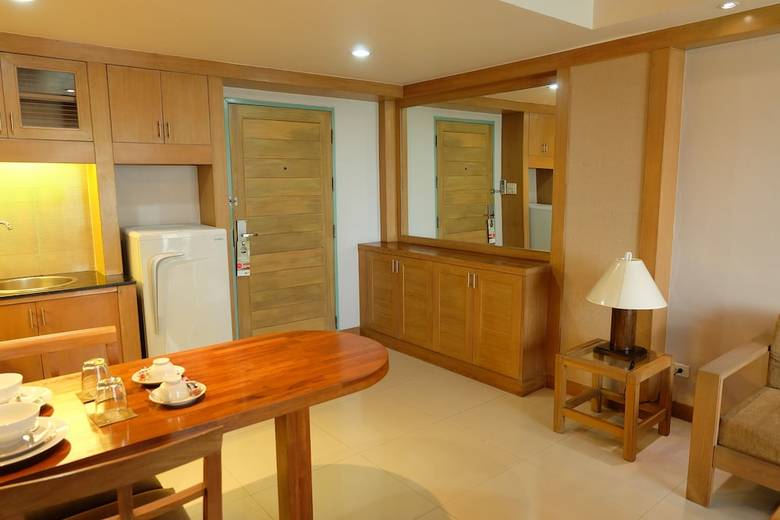 Hotel Green Mansion & Service Apartment