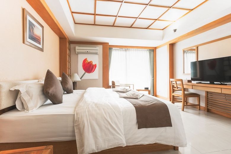 Hotel Green Mansion & Service Apartment