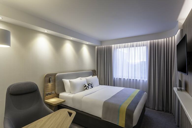 Holiday Inn Express Hotel Dublin Airport