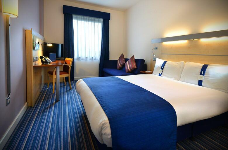 Holiday Inn Express Hotel Dublin Airport