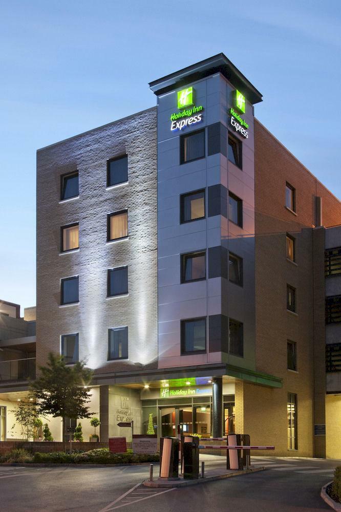 Holiday Inn Express Hotel Dublin Airport